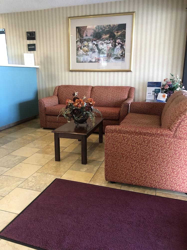 Rodeway Inn Columbus Bagian luar foto