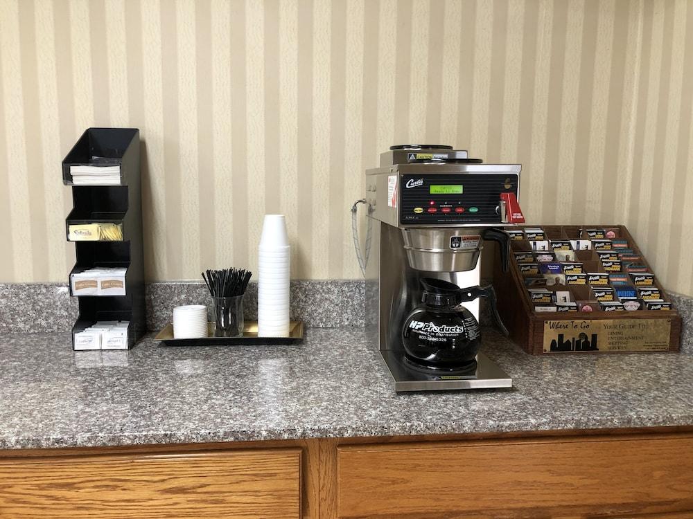 Rodeway Inn Columbus Bagian luar foto