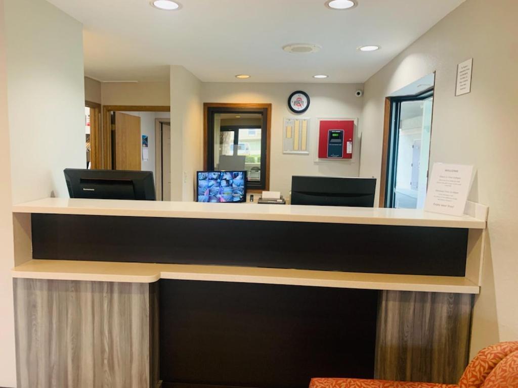 Rodeway Inn Columbus Bagian luar foto